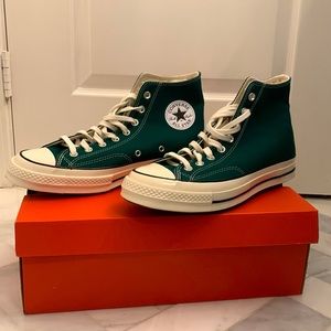 Converse color vintage canvas Chuck 70 in clover green.